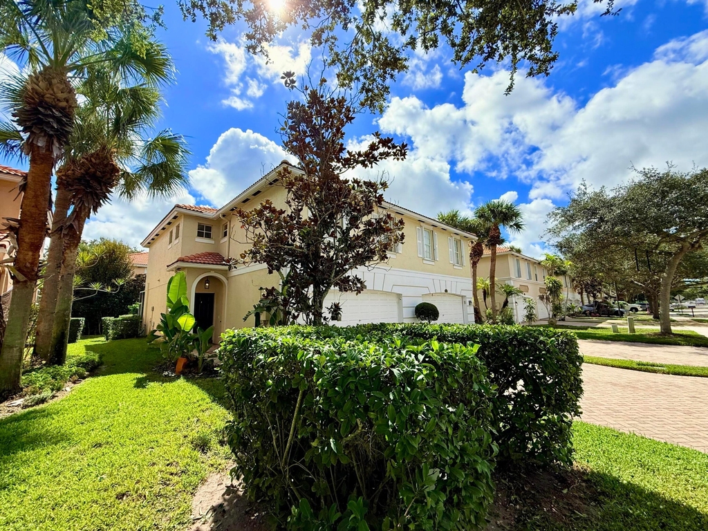 9138 Villa Palma Lane - Photo 4