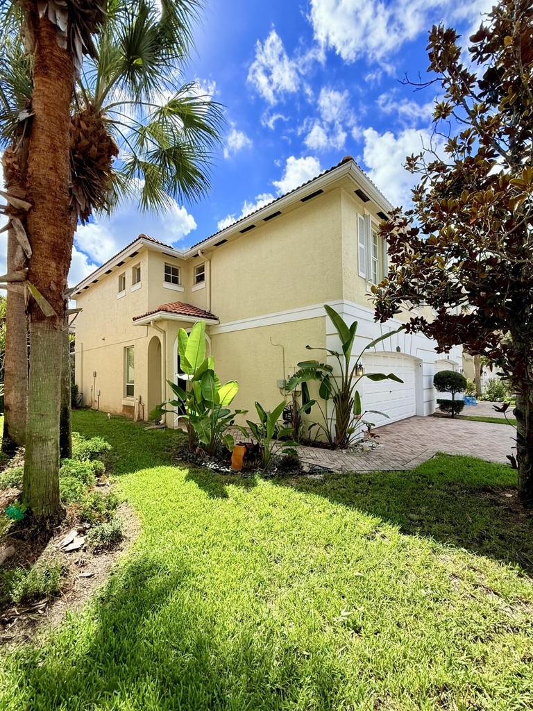 9138 Villa Palma Lane - Photo 7