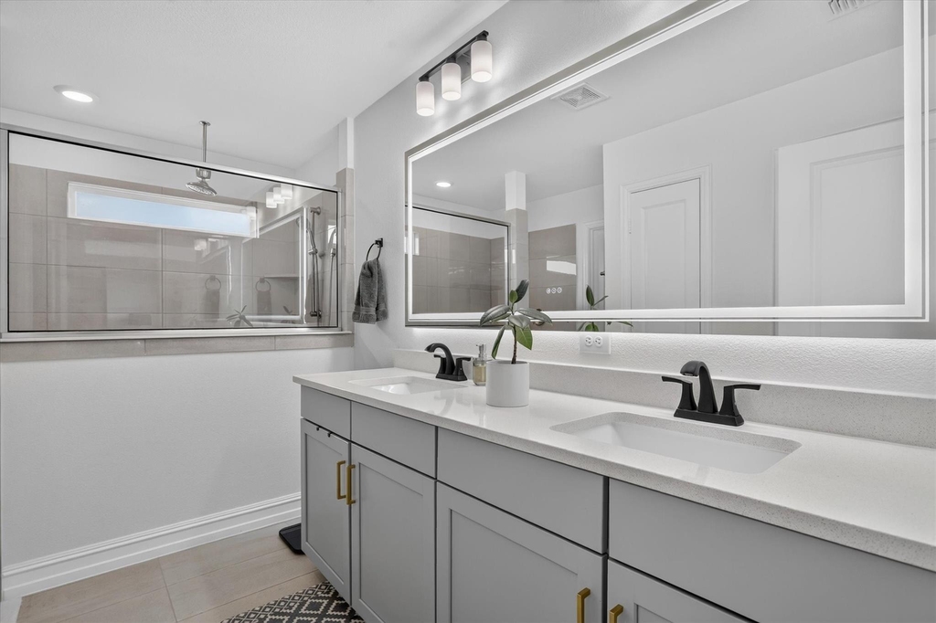 4802 Nicola Road - Photo 11