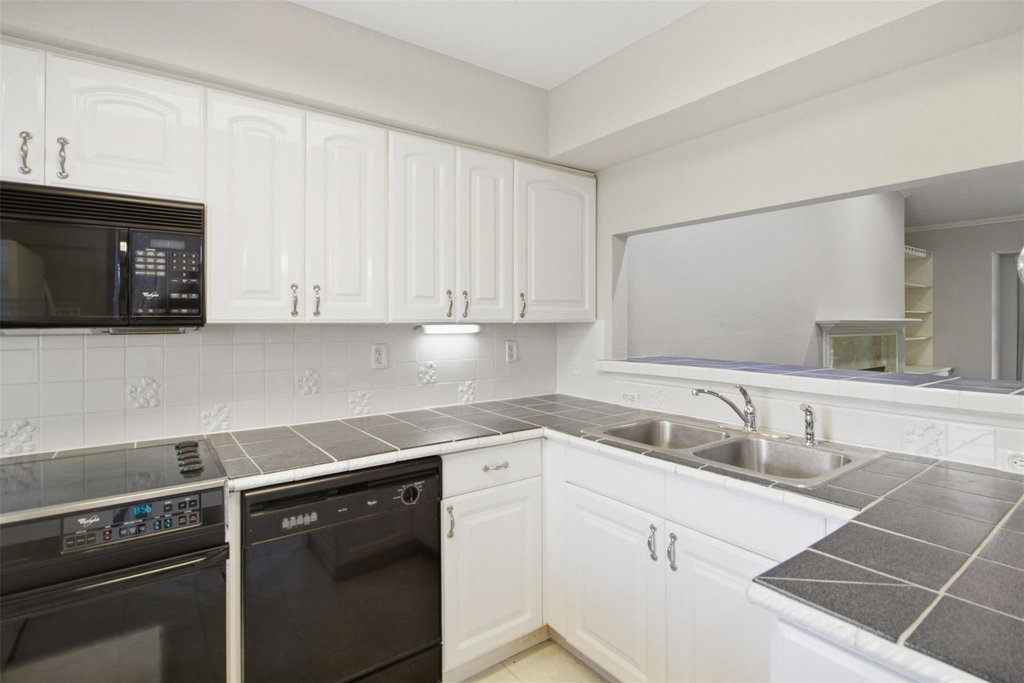 2732 Copper Creek Drive - Photo 3