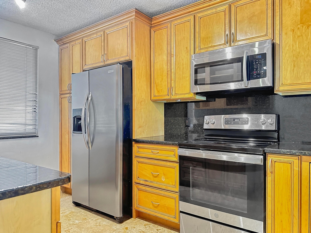 2761 Village Boulevard - Photo 3