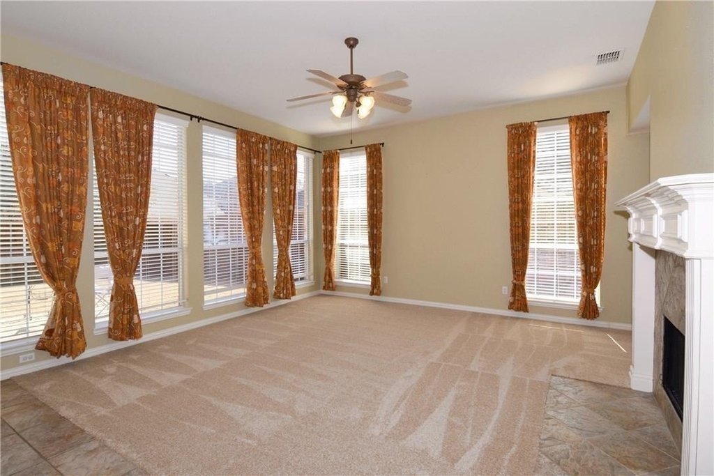 6386 Shadywood Drive - Photo 3