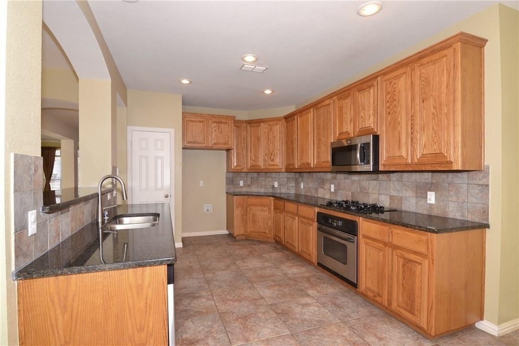 6386 Shadywood Drive - Photo 17