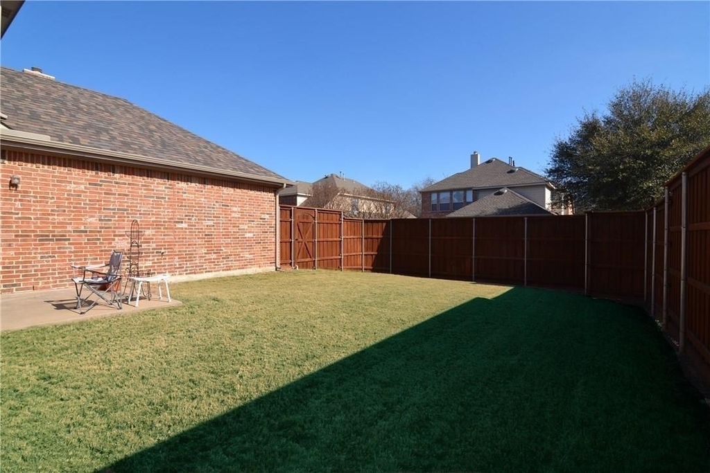 6386 Shadywood Drive - Photo 29
