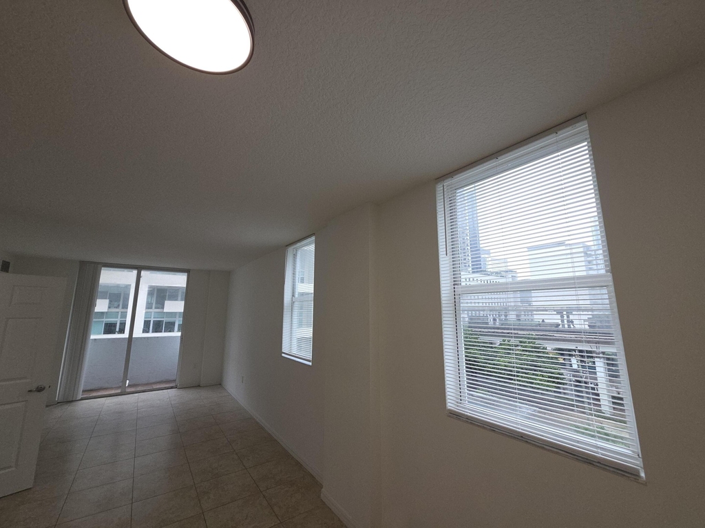 115 Sw 11th Street - Photo 17
