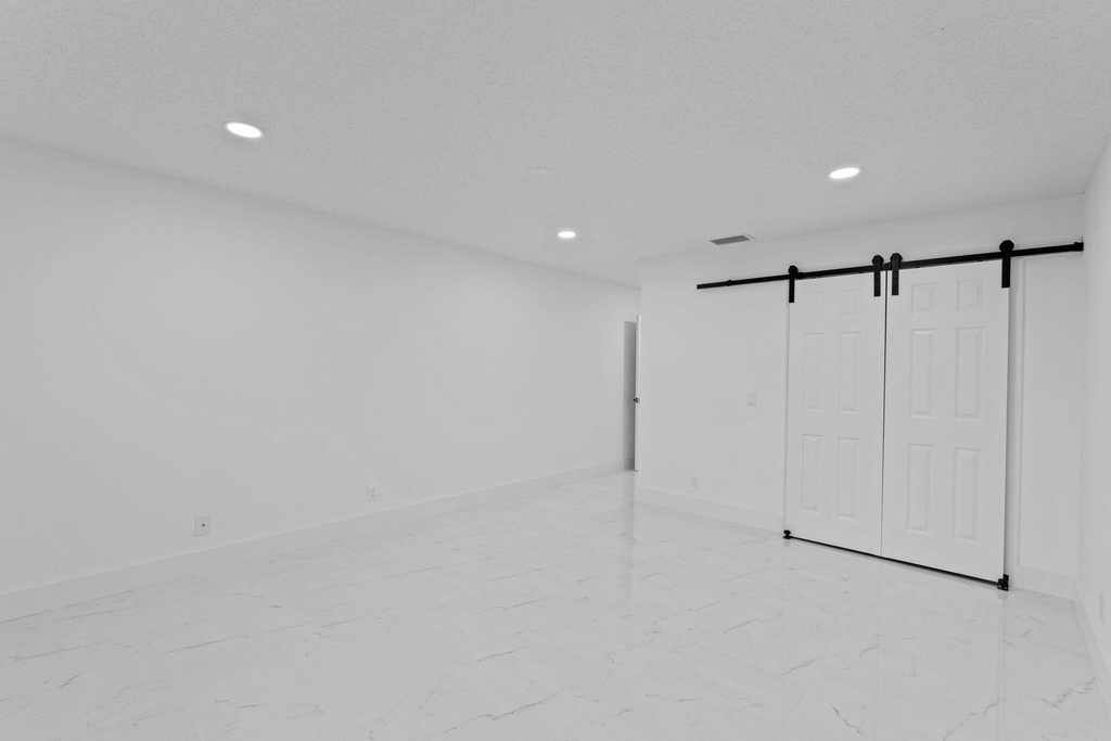 9880 Chestnut Tree Terrace - Photo 11