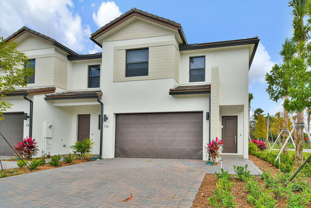 706 Del Vista Road - Photo 0