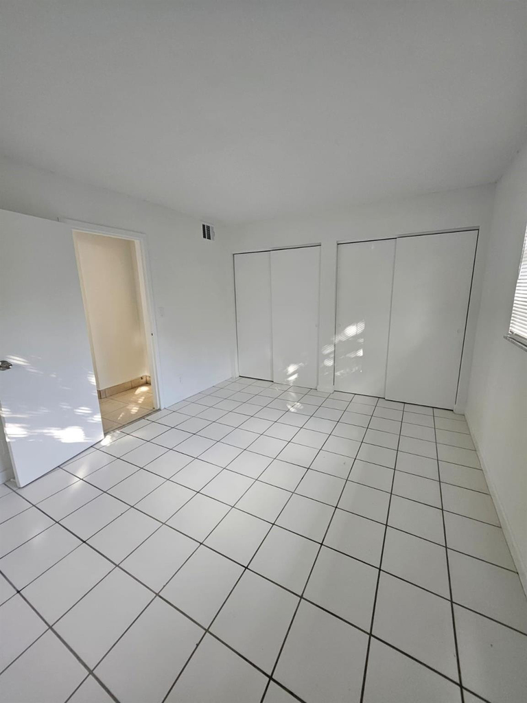 1150 Ne 17th Court - Photo 7