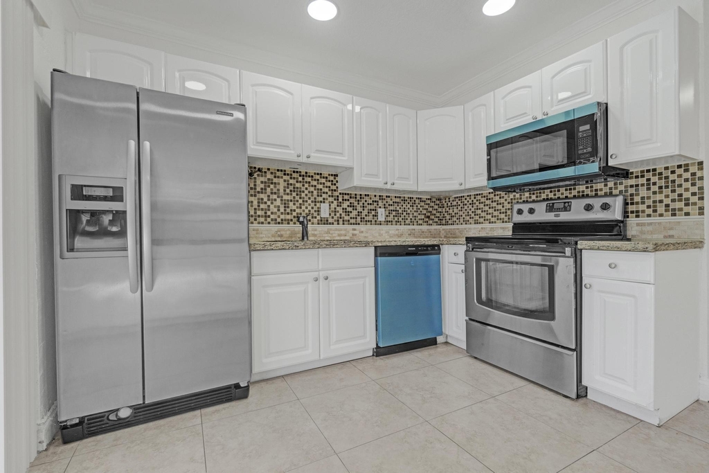 1820 Nw 33rd Street - Photo 6