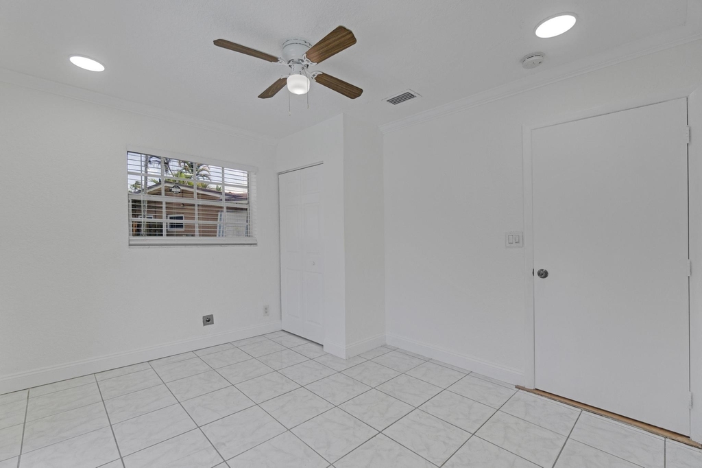 1820 Nw 33rd Street - Photo 8