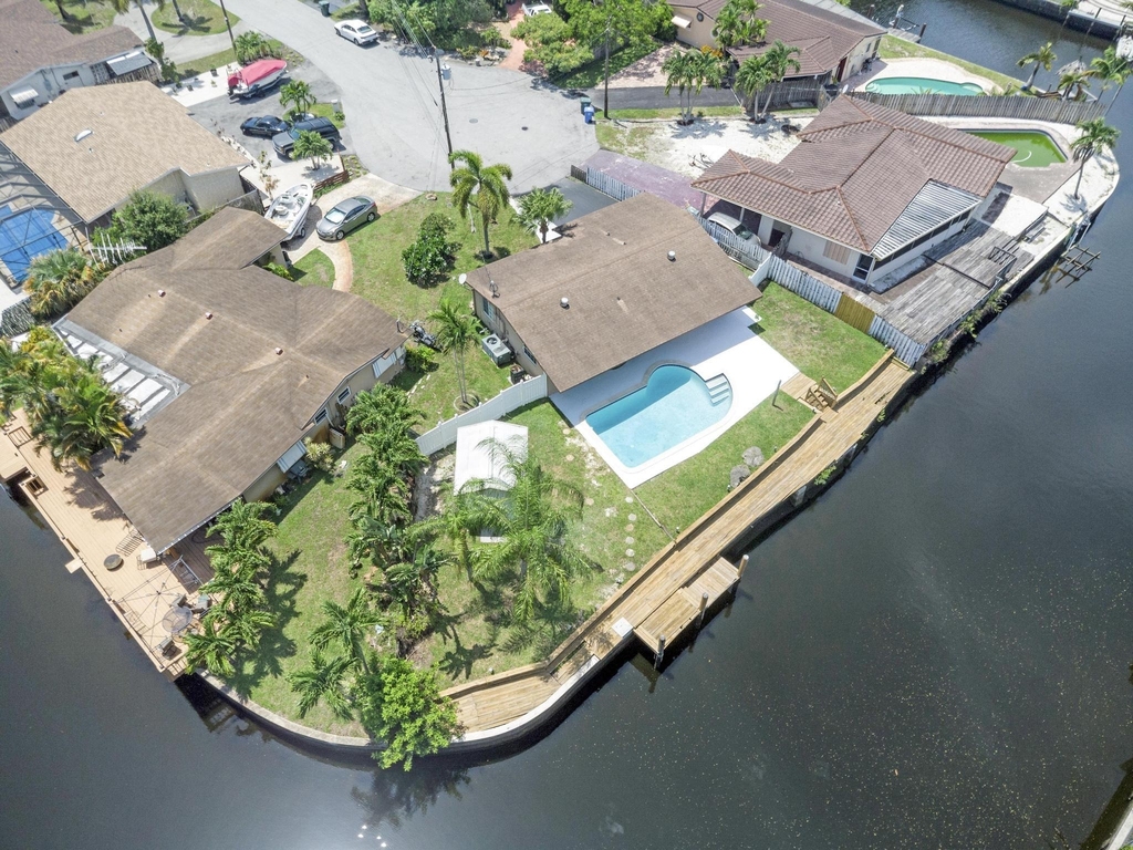 1820 Nw 33rd Street - Photo 37