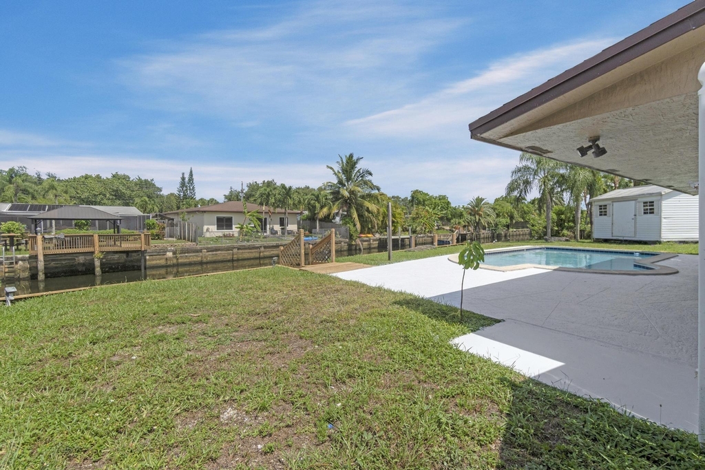 1820 Nw 33rd Street - Photo 28