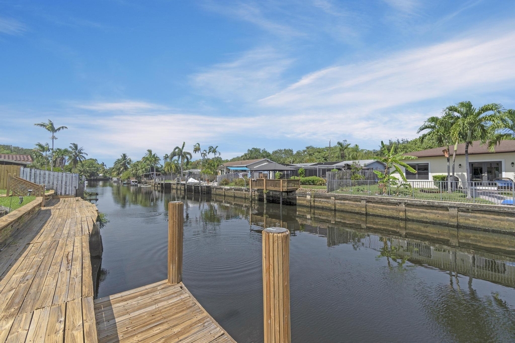 1820 Nw 33rd Street - Photo 33