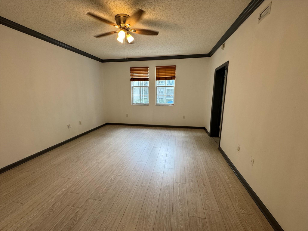 533 Ne 3rd Avenue - Photo 8