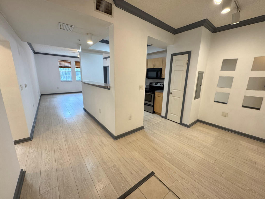 533 Ne 3rd Avenue - Photo 2