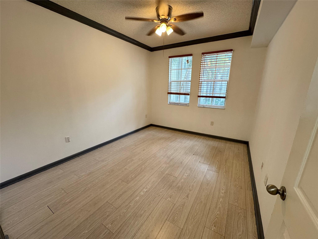 533 Ne 3rd Avenue - Photo 15