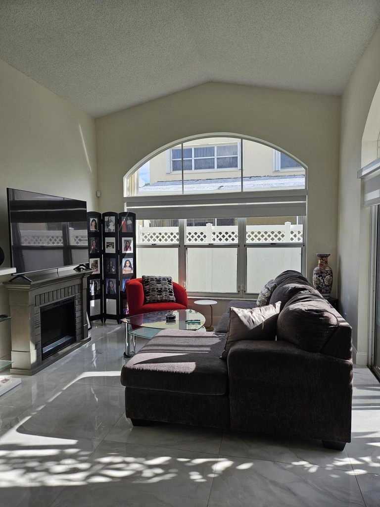 11034 Nw 46th Drive - Photo 3