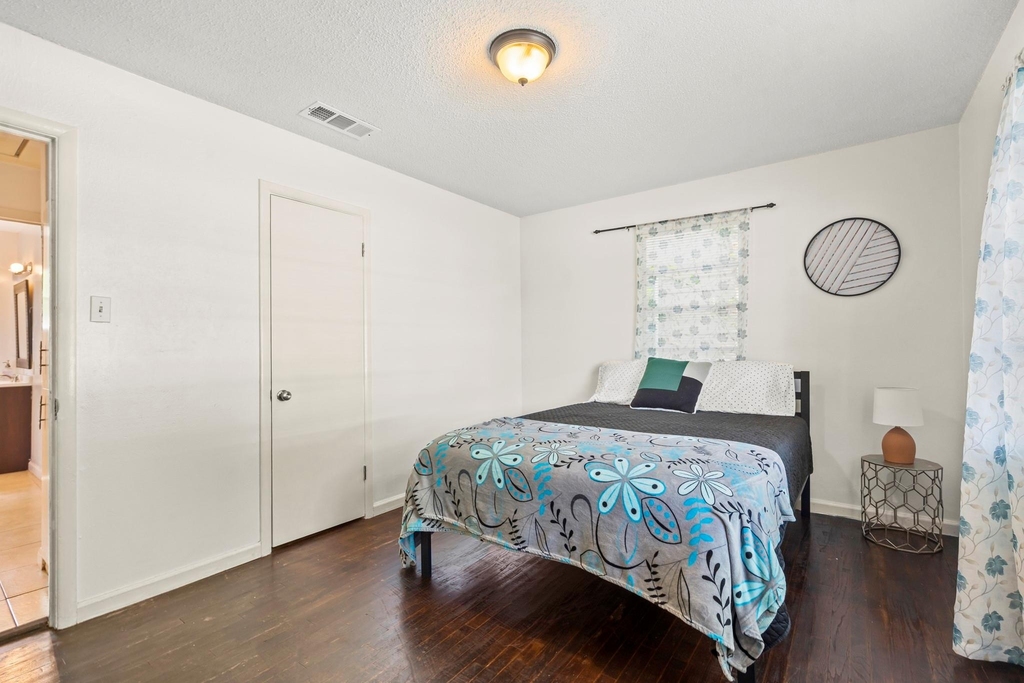 1223 N Center Street - Photo 11