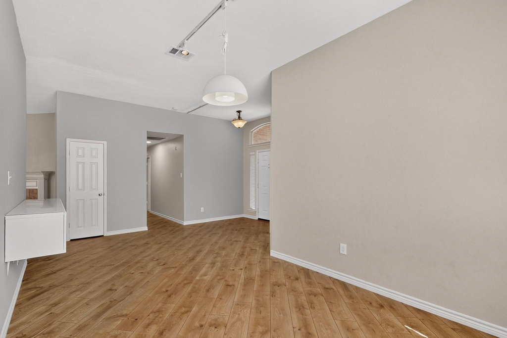 10201 Max Lane - Photo 8