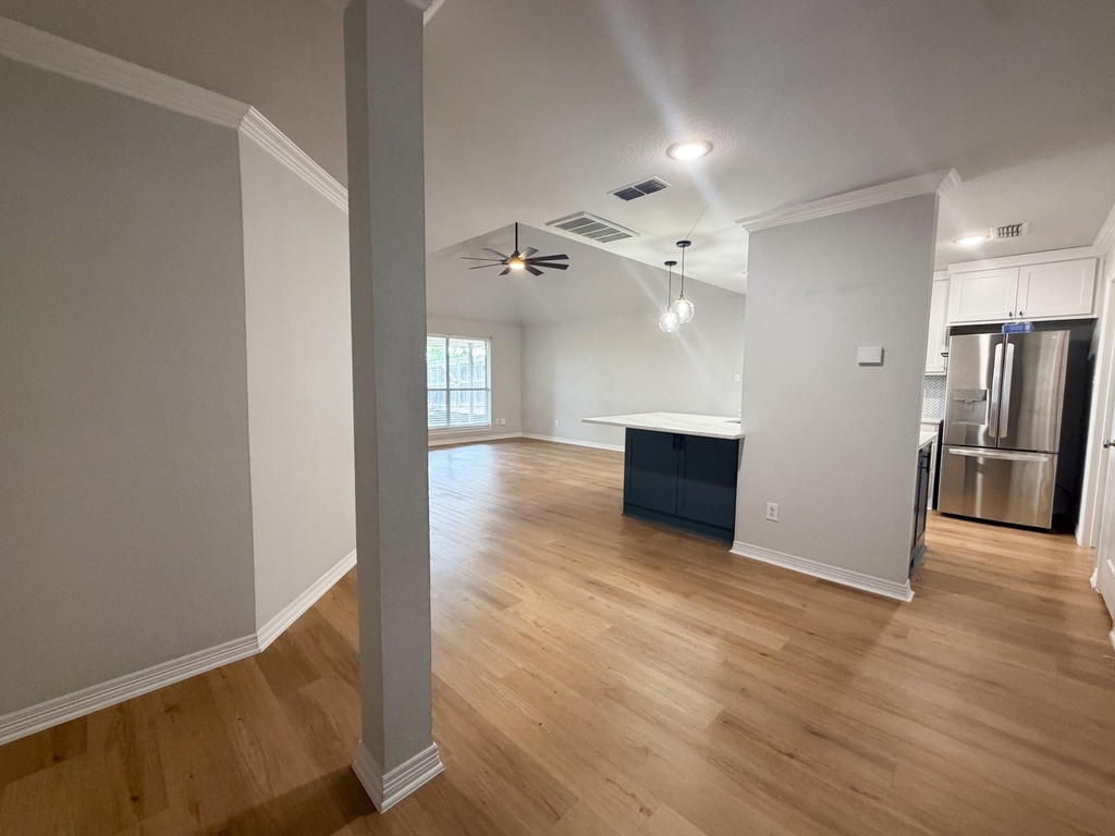 2 Country Club Place - Photo 1