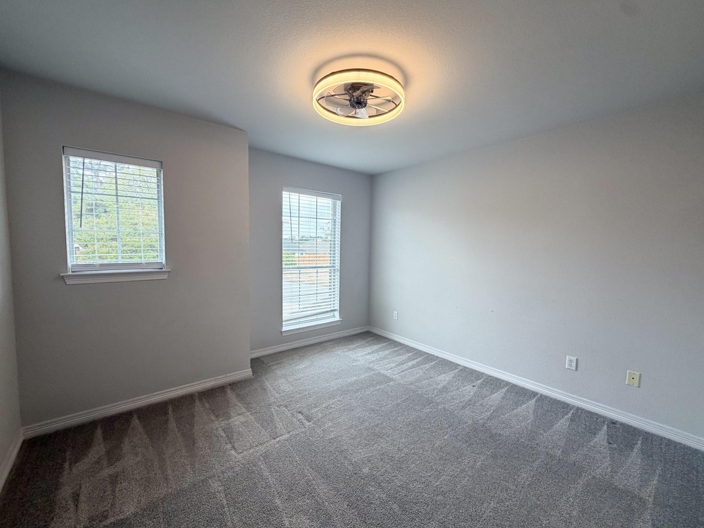 2 Country Club Place - Photo 17
