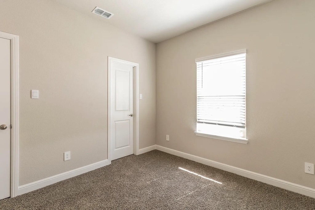 15549 Balham Pass - Photo 12