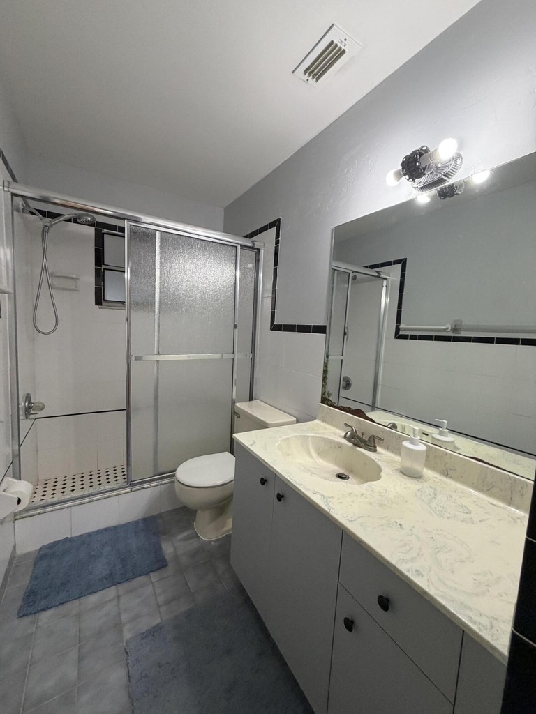 202 Sw Holden Terrace - Photo 13