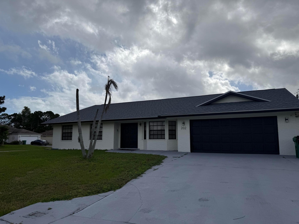202 Sw Holden Terrace - Photo 18