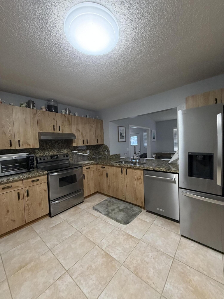 202 Sw Holden Terrace - Photo 11