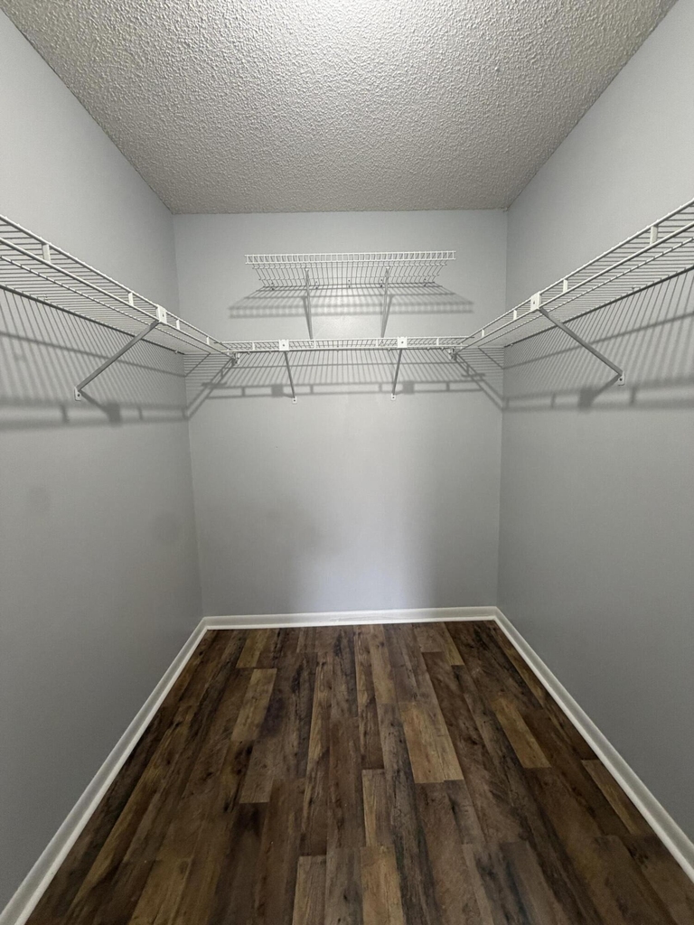 202 Sw Holden Terrace - Photo 3
