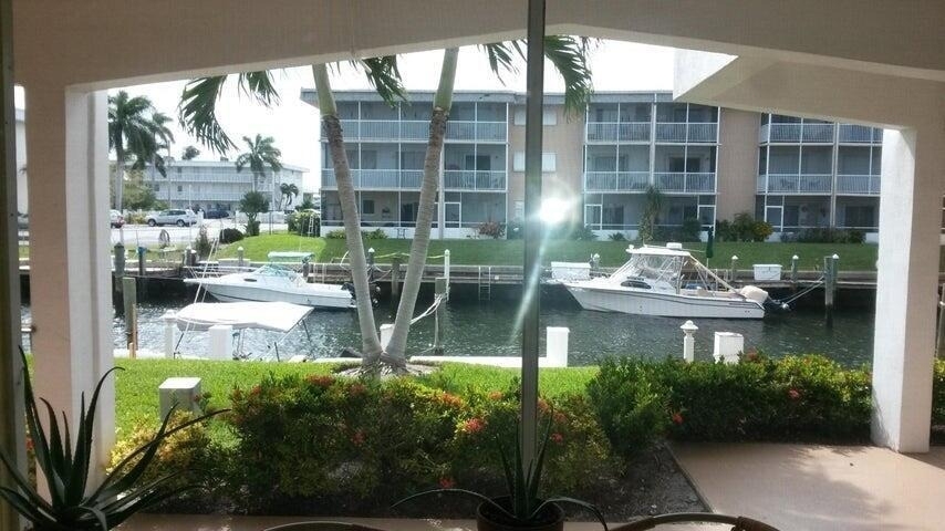 110 Shore Court - Photo 0