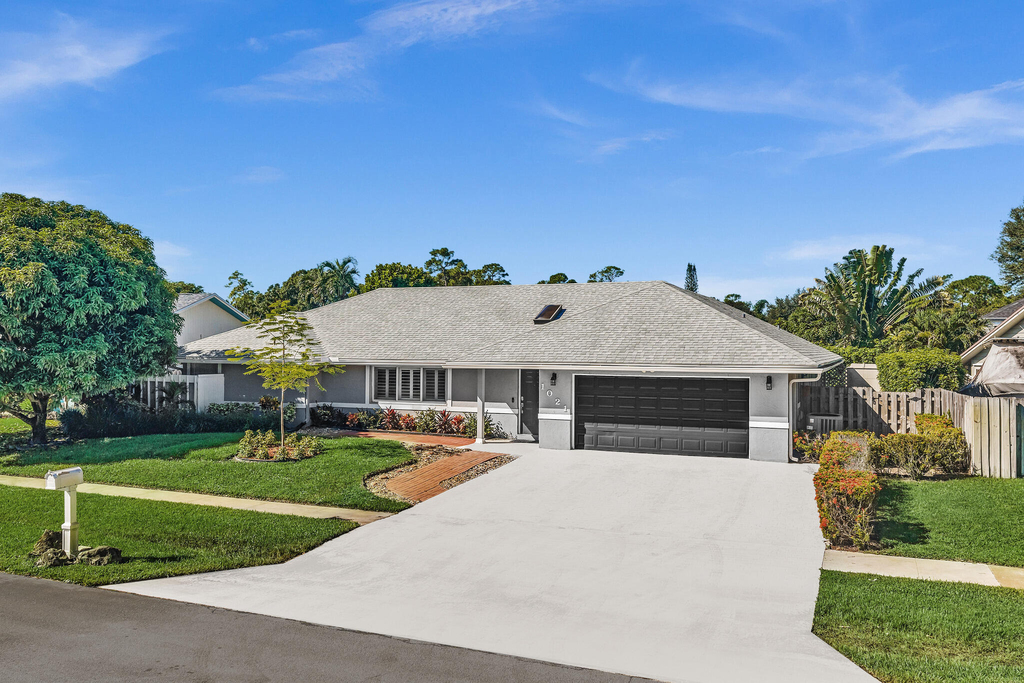 1021 Cherry Lane - Photo 1