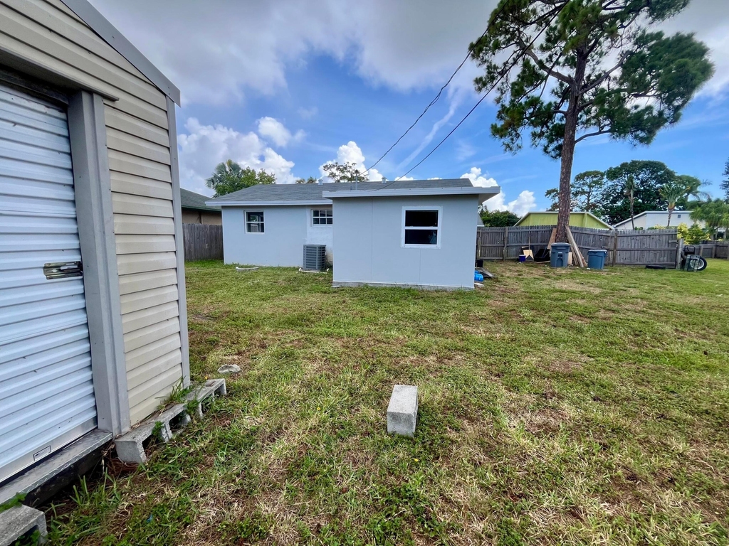 3566 Ivanhoe Avenue - Photo 11