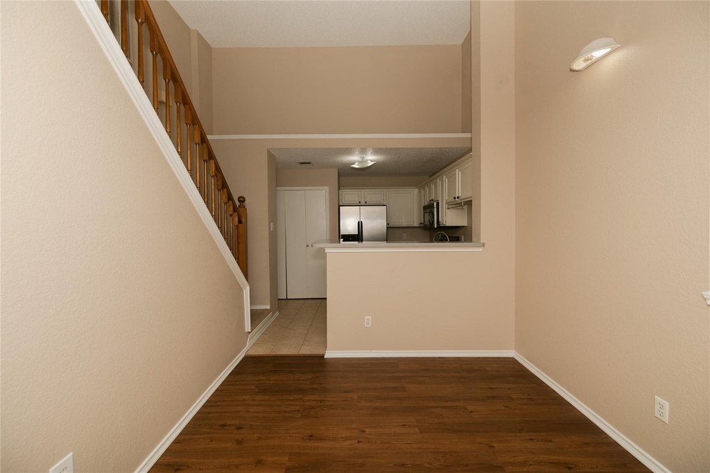 2083 Sundance Court - Photo 4