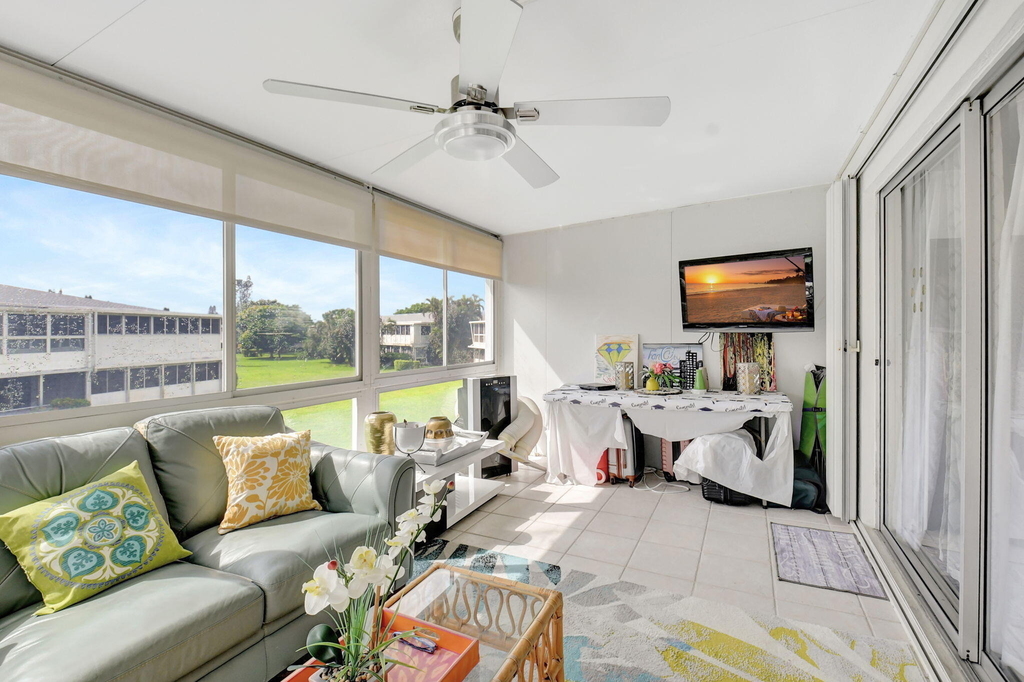 1930 Nw 18th Street - Photo 6
