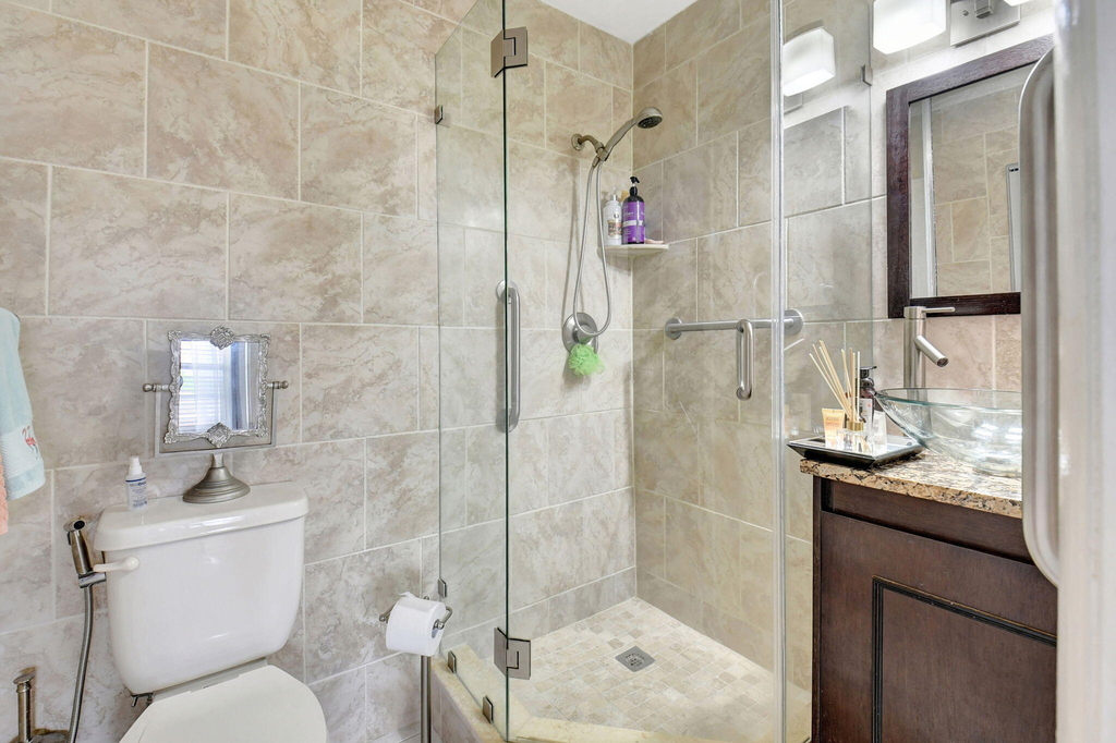 1930 Nw 18th Street - Photo 16