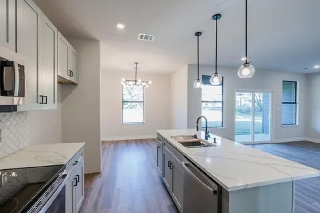 5713 Stonegate Circle - Photo 3