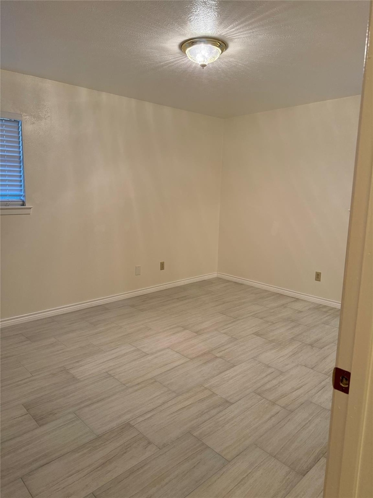 1729 Vicky Lane - Photo 18