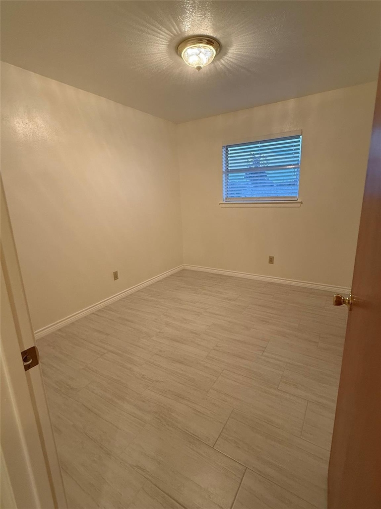 1729 Vicky Lane - Photo 22