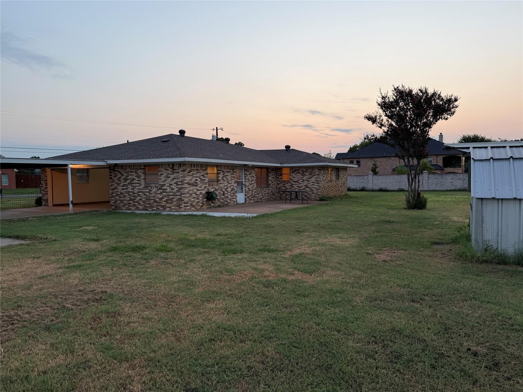 1729 Vicky Lane - Photo 4