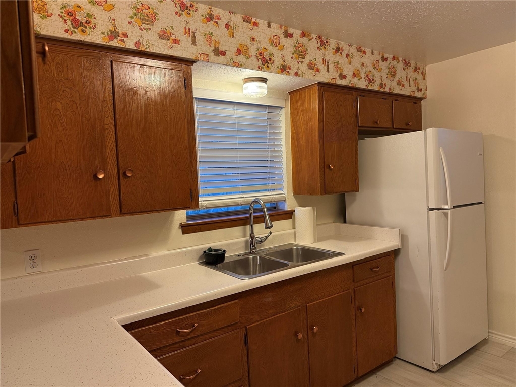 1729 Vicky Lane - Photo 11