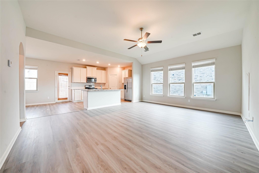 2112 Penaflor Drive - Photo 3