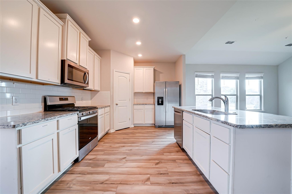 2112 Penaflor Drive - Photo 5