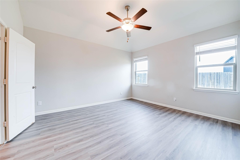 2112 Penaflor Drive - Photo 8