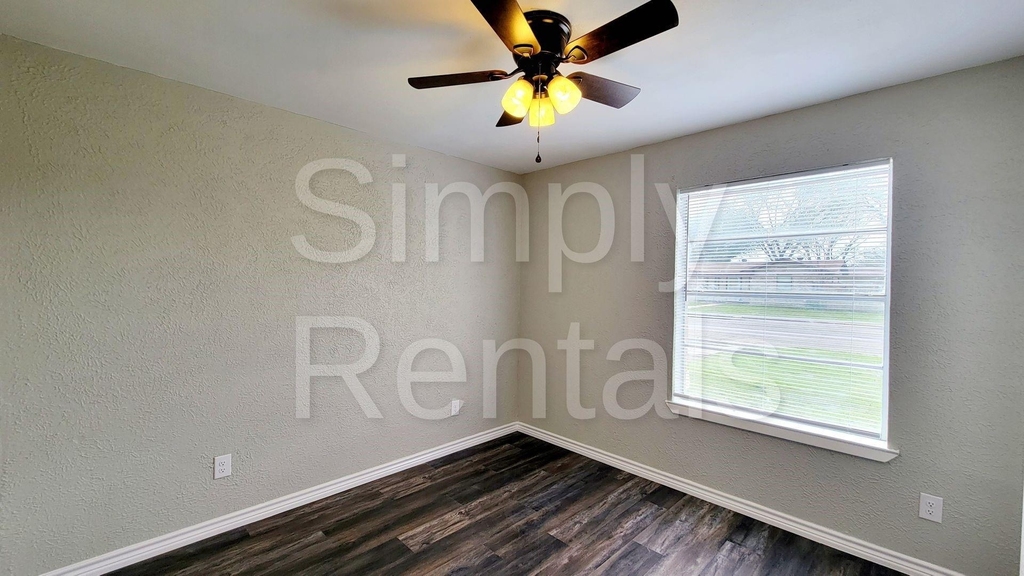 2602 Bliss - Photo 3