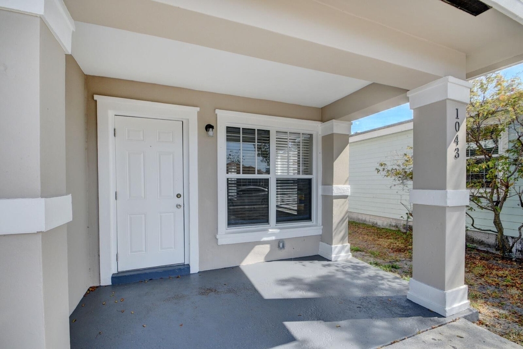 1043 22nd Street - Photo 1
