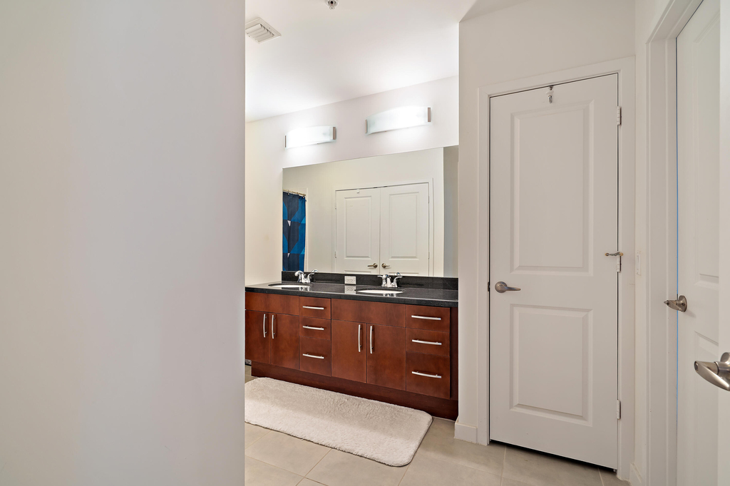 300 S Australian Avenue - Photo 4