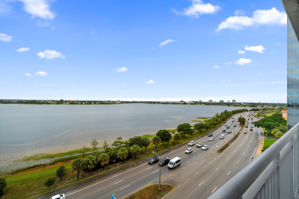 300 S Australian Avenue - Photo 14