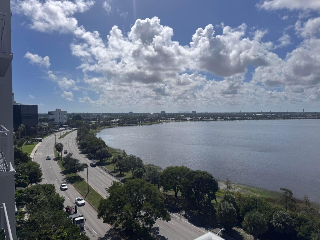 300 S Australian Avenue - Photo 17