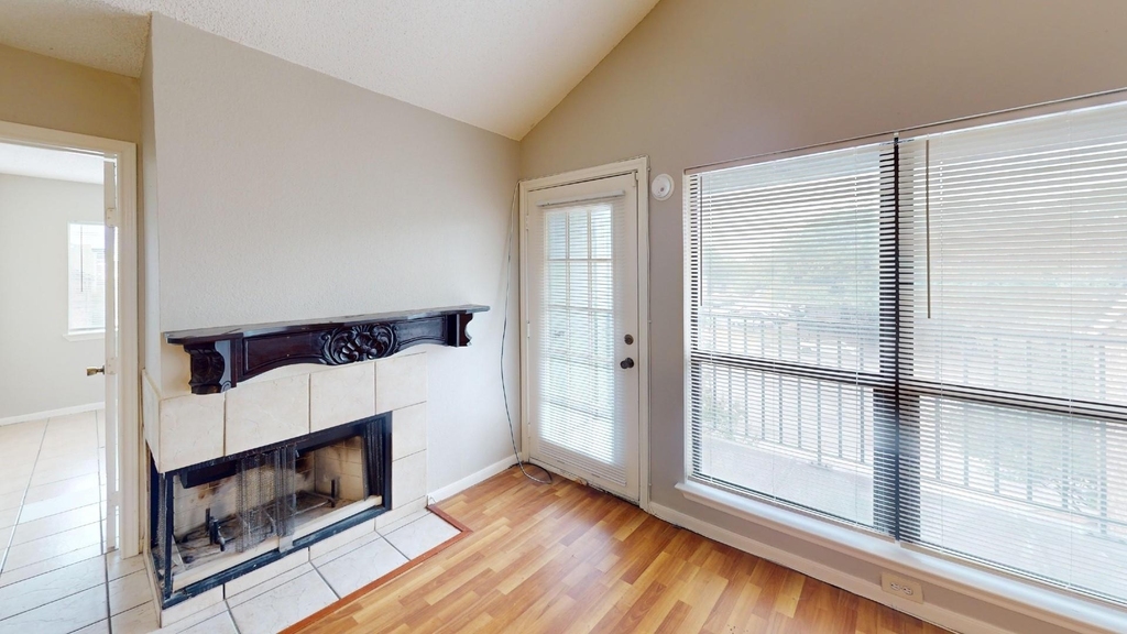 6108 Abrams Road - Photo 7